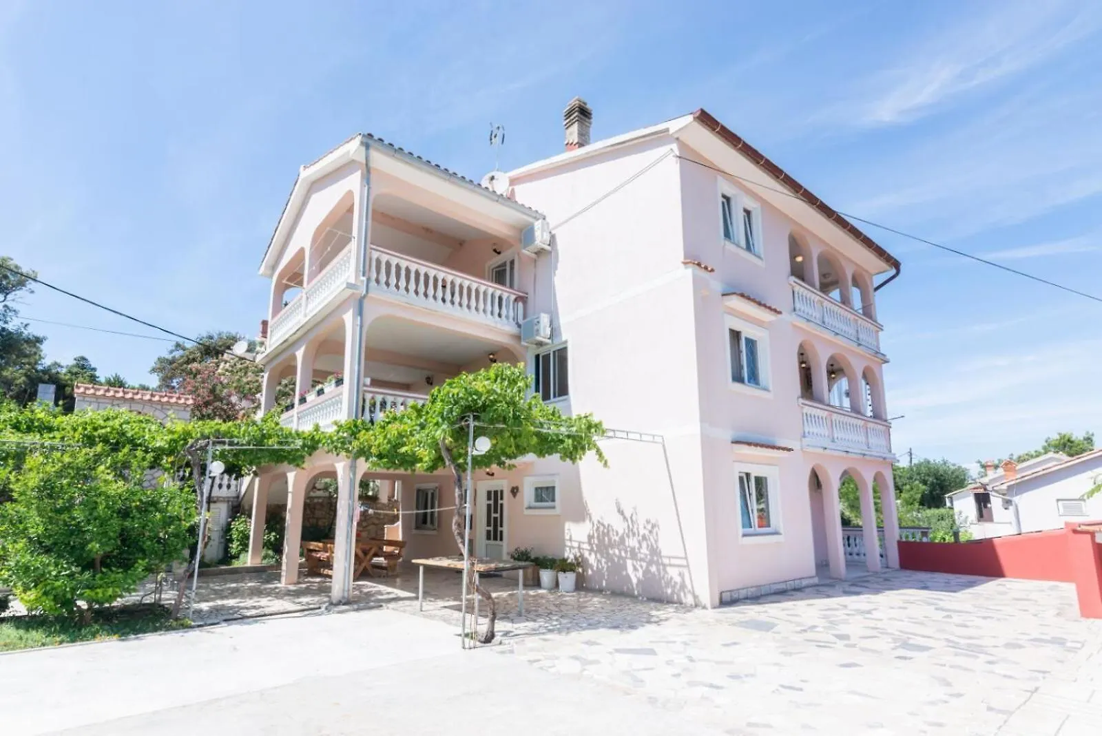 Apartments Barbara Supetarska Draga 0*,  Croatia